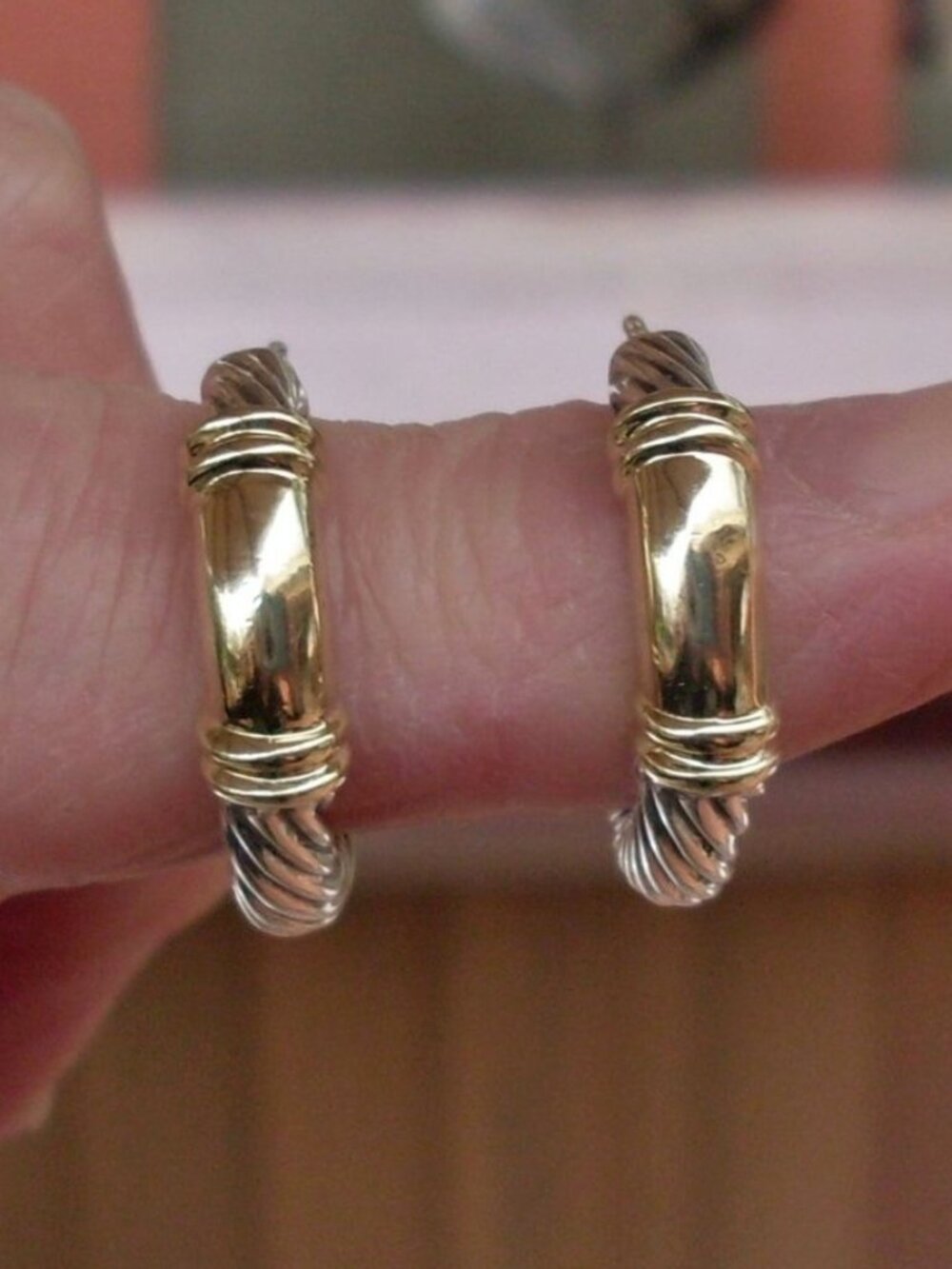 Rare & Retired David Yurman Metro Hoop Earrings - 14K/925 - DY Backs